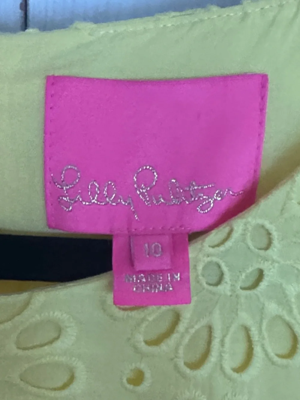 Lily Pulitzer eyelet AISHA ROMPER in calla yellow  size 10 - Picture 5 of 14